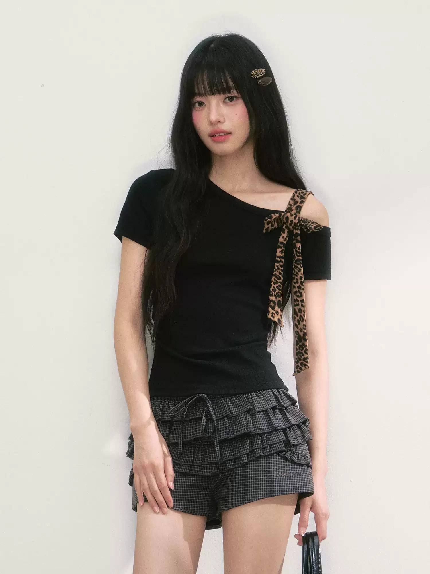 Leopard bow one-shoulder black top