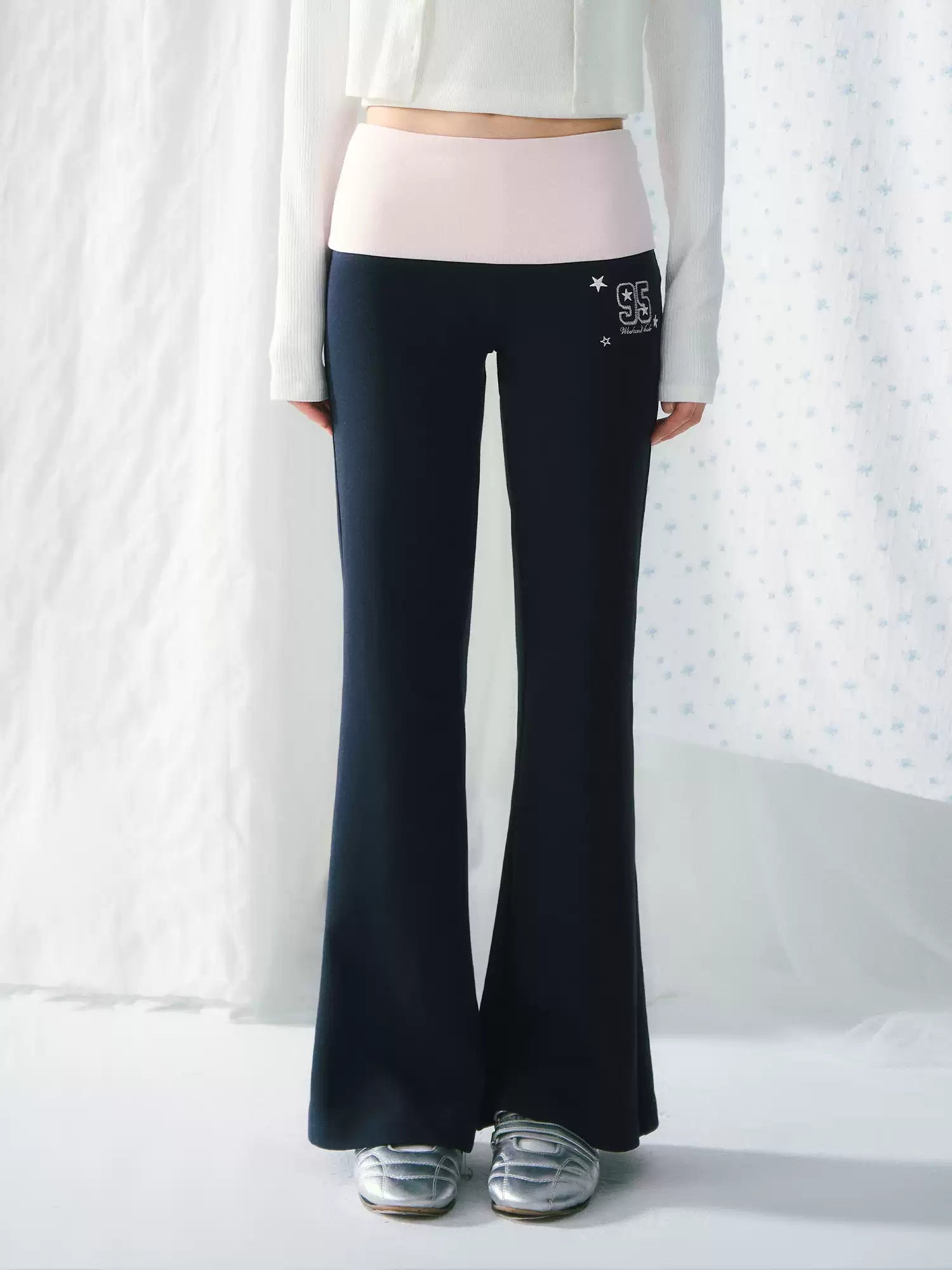 Contrast waistband flared sweatpants