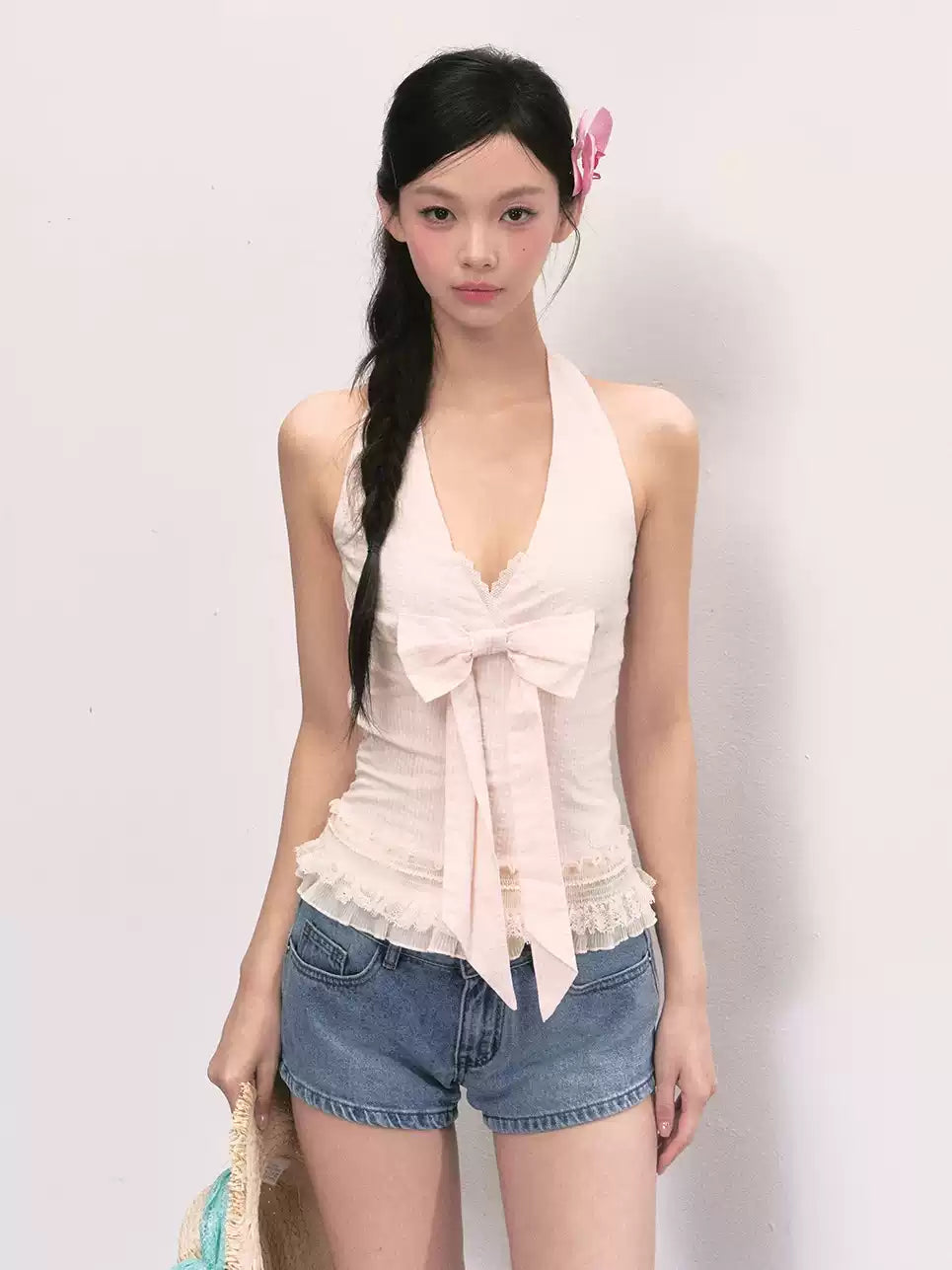 V-neck halter sleeveless top in soft pink