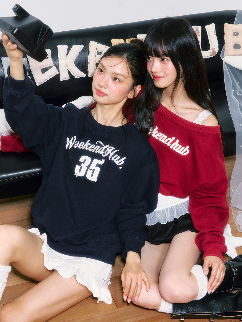 Letter Embroidered Crewneck Sweatshirt "35"