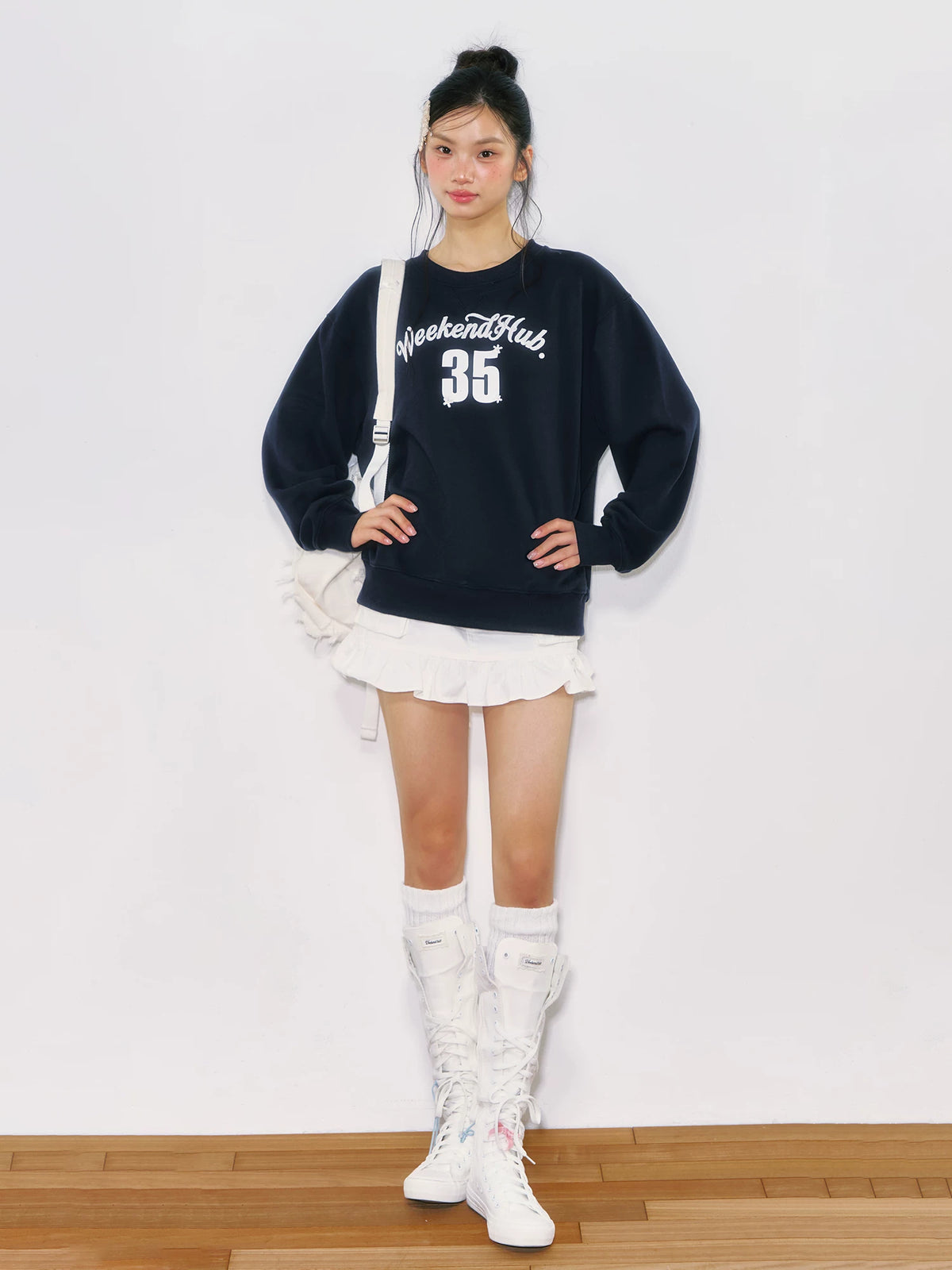 Letter Embroidered Crewneck Sweatshirt "35"