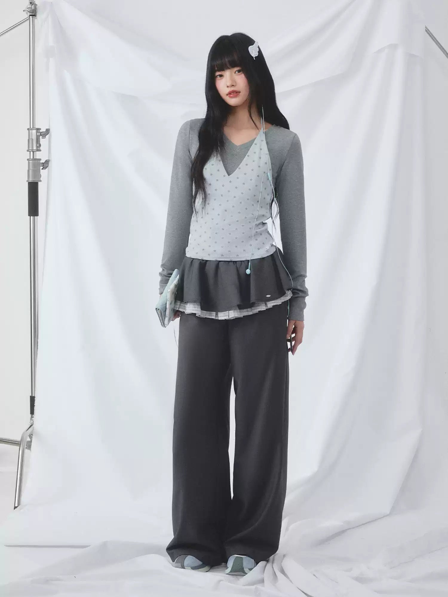 Star print layered contrast top