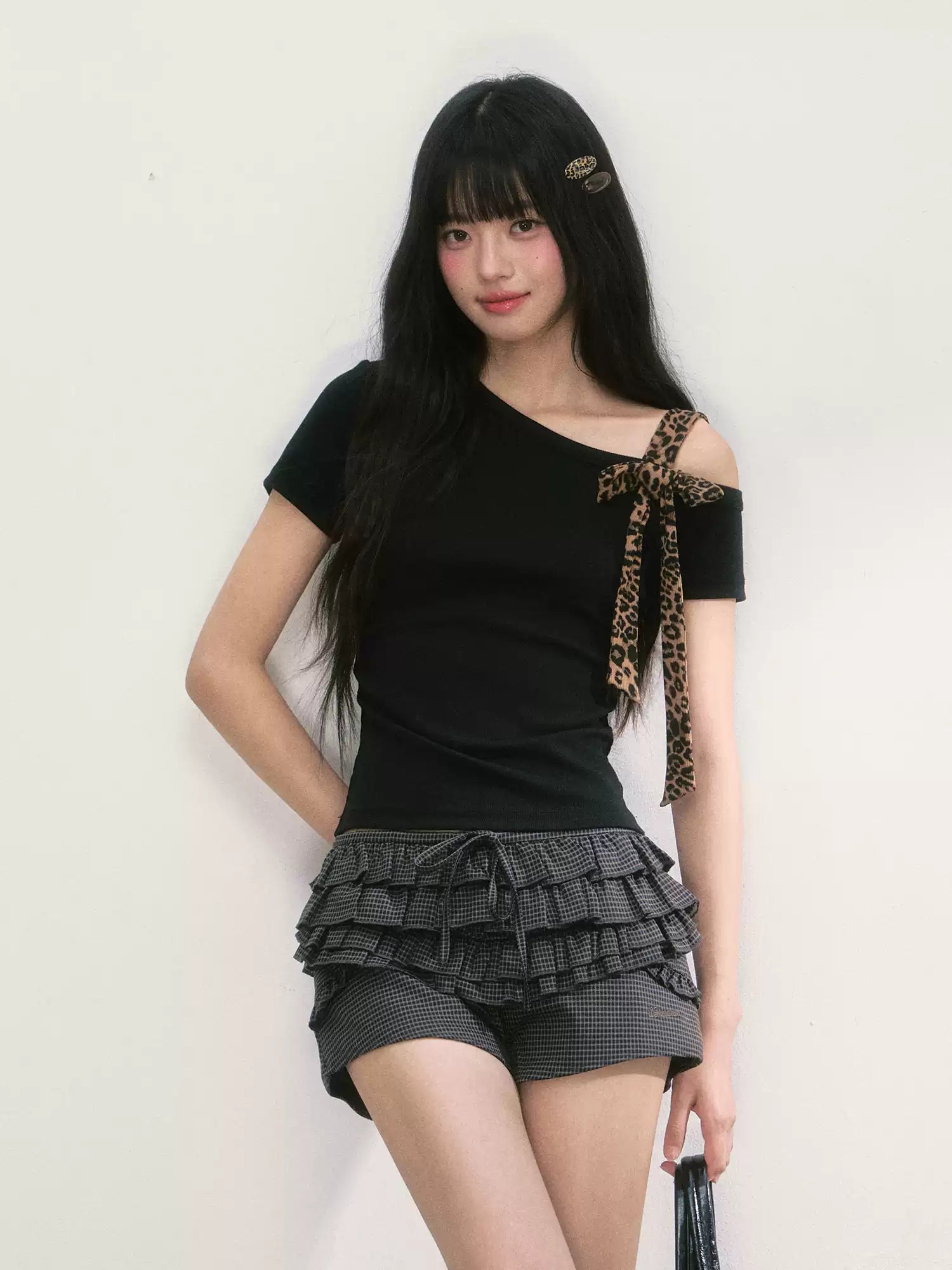 Leopard bow one-shoulder black top