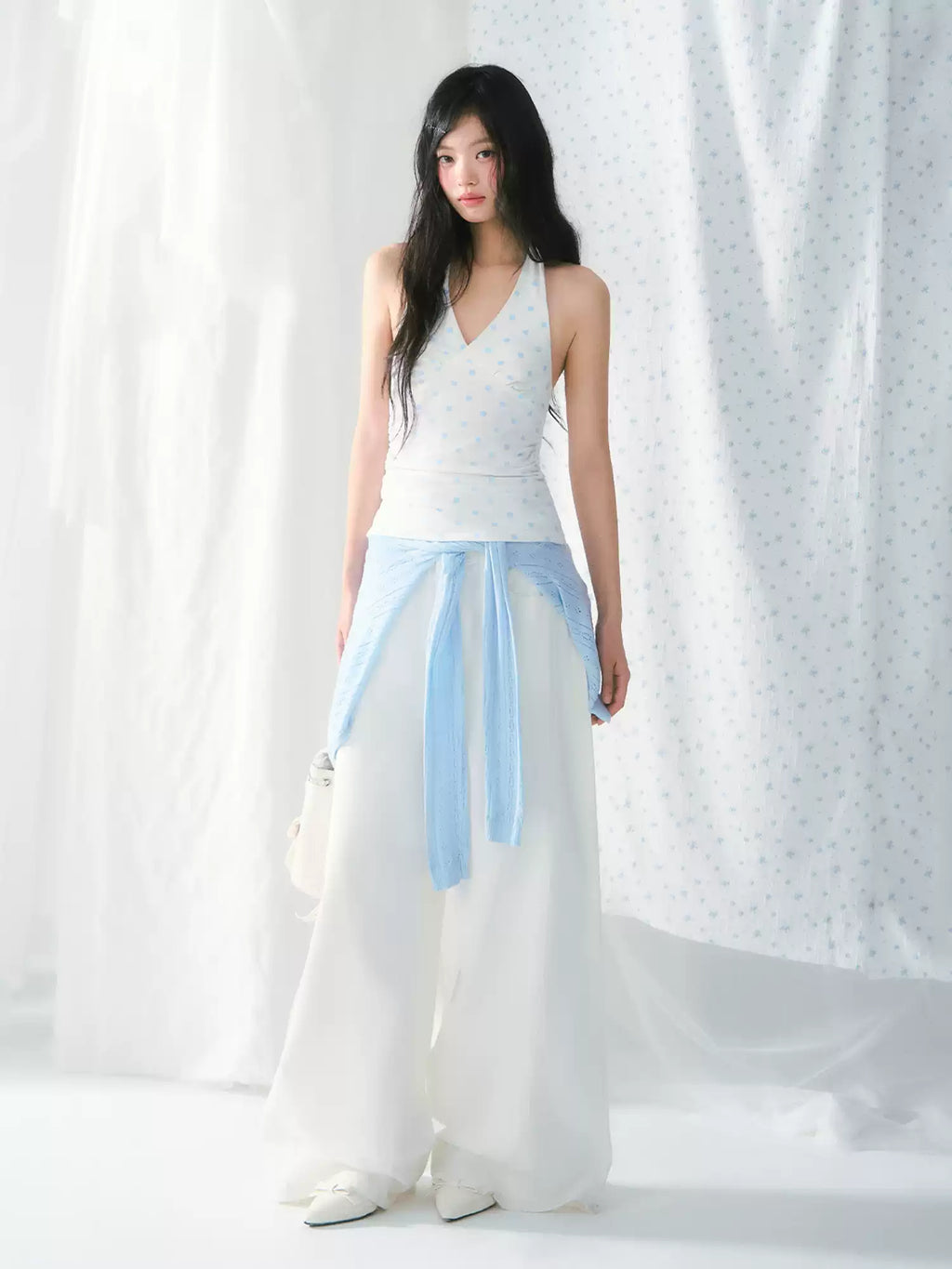 Retro white v-neck halter top with blue polka dot
