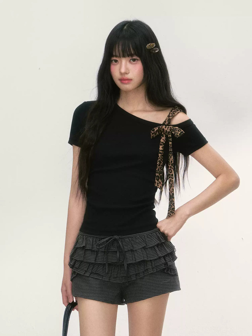 Leopard bow one-shoulder black top