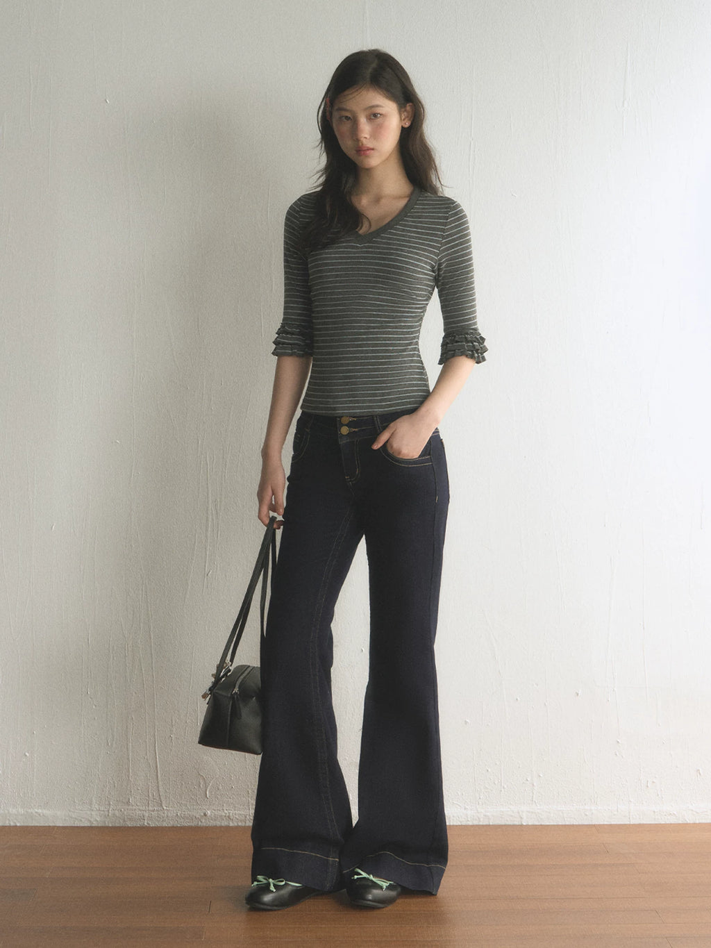 Retro Ruffled Mid-Sleeve Top